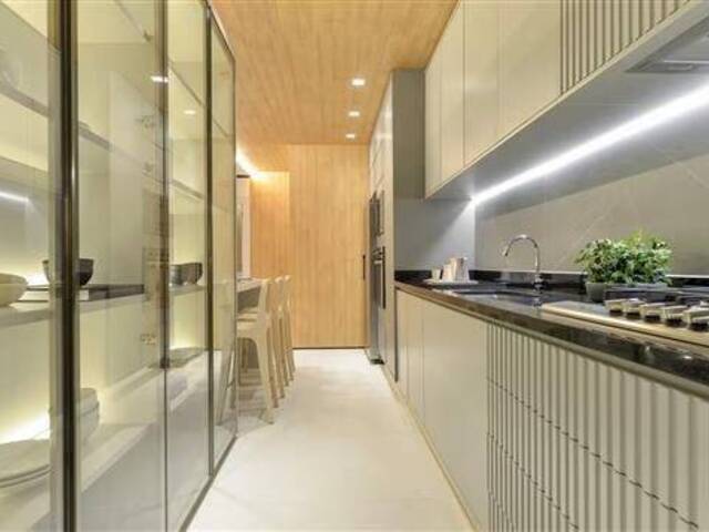 Apartamento para Venda em Cuiabá - 4