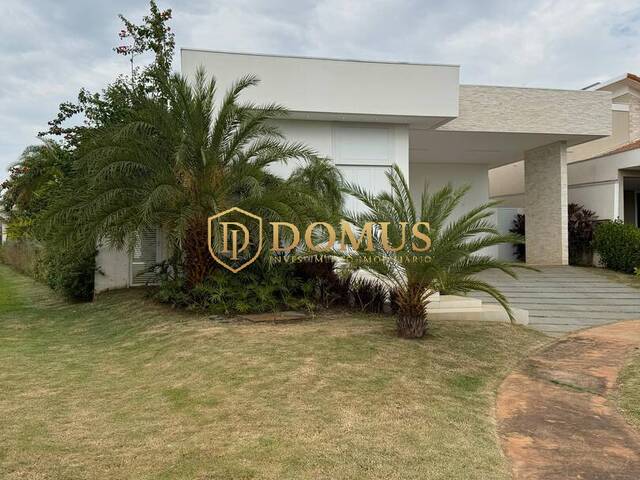 #43 - Casa para Venda em Várzea Grande - MT