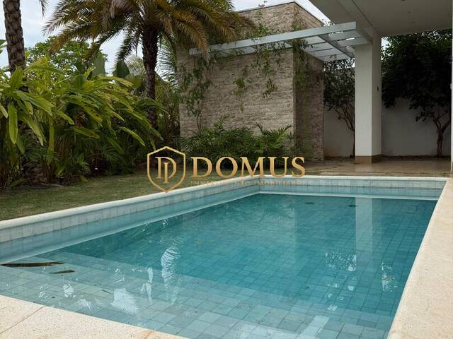 Casa para Venda em Várzea Grande - 5